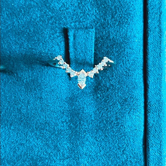 Cappucine Beverly Morganite and Diamond Ring Set - Picture 10 of 11